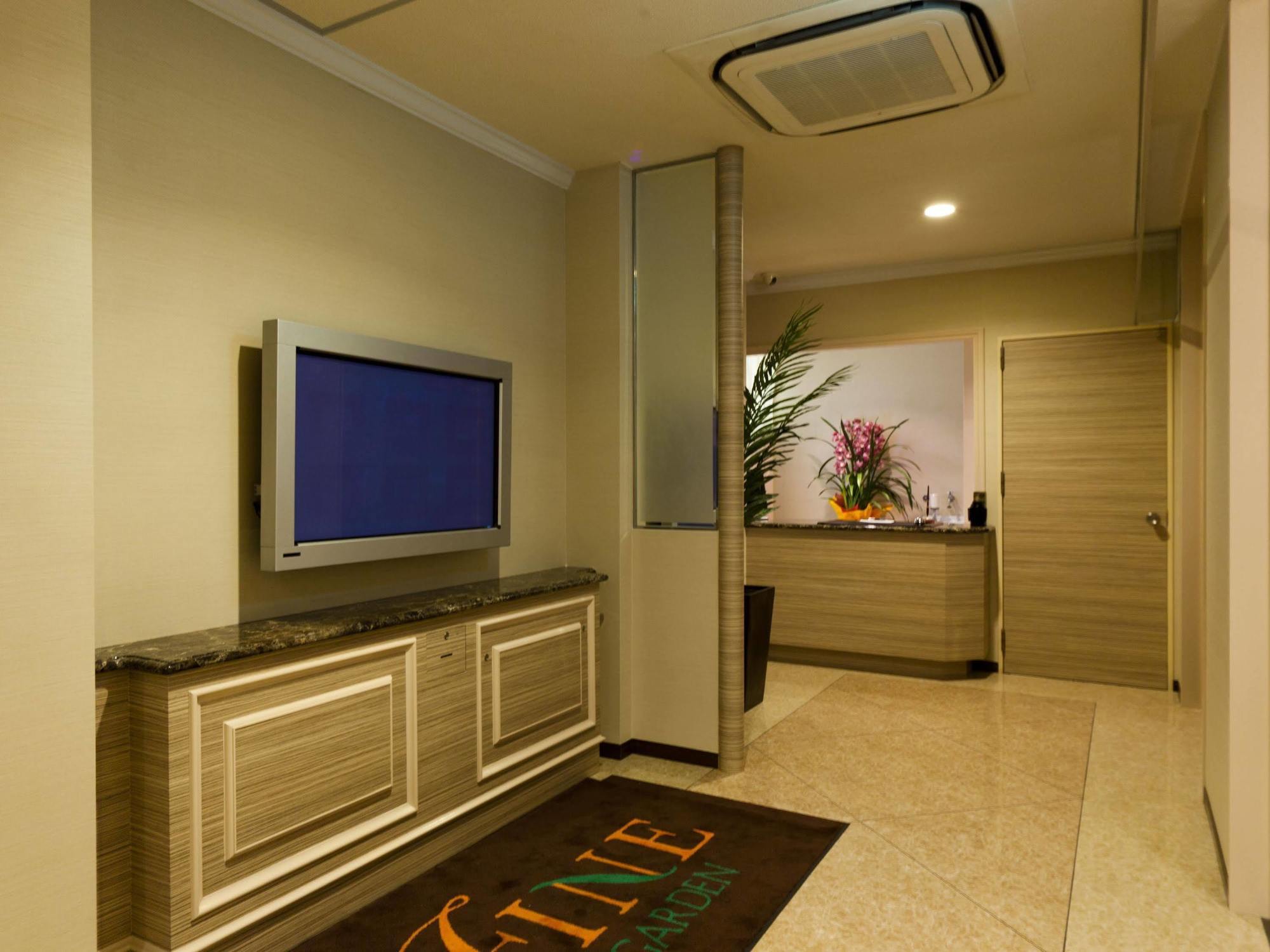 Hotel Fine Garden Matsuzaka II (Adults Only) Matsusaka Bagian luar foto